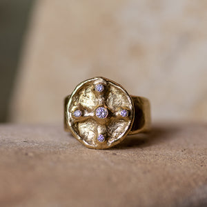 Equilateral Cross Ring