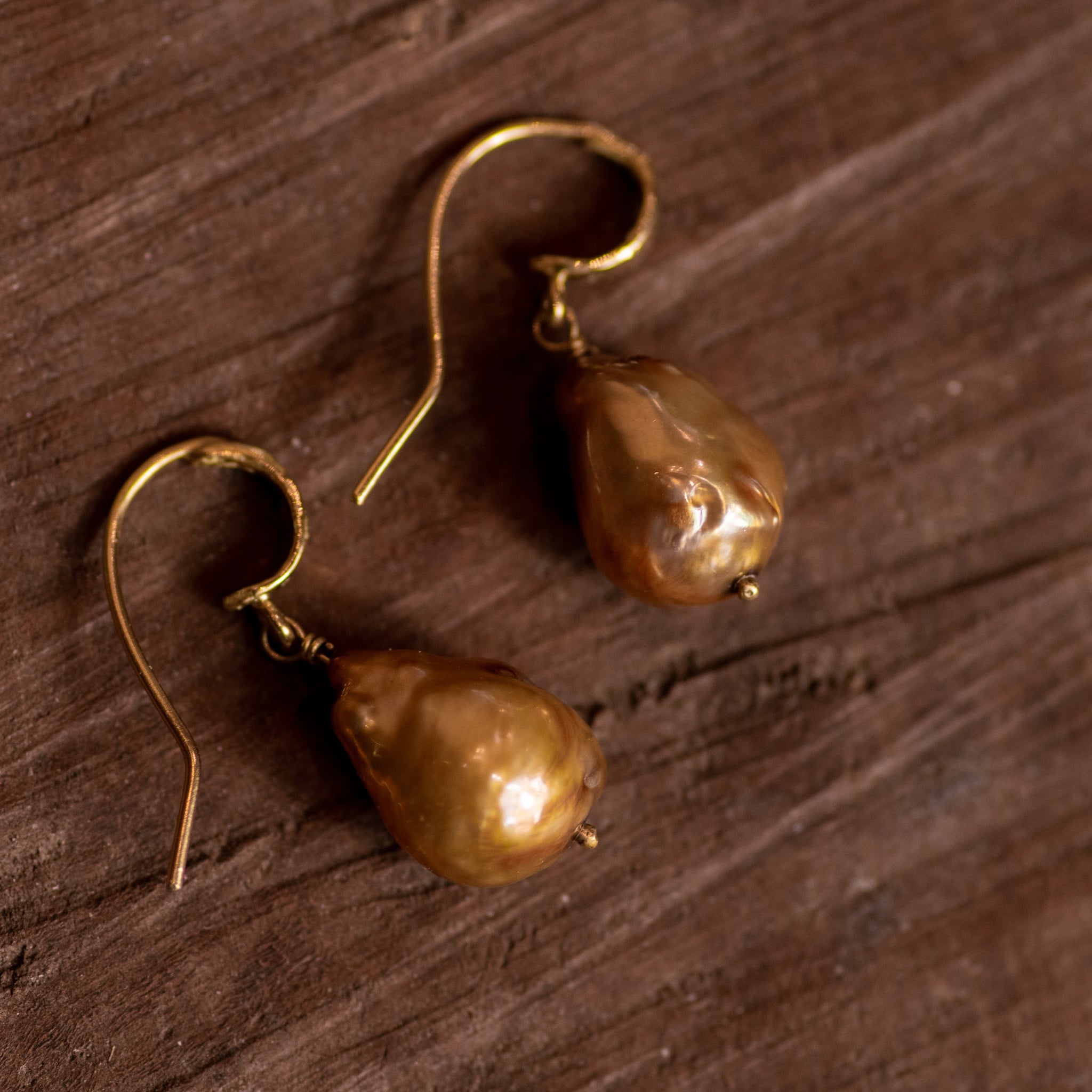 18k Gold Baroque Pearl Earrings